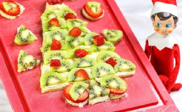 How to Make the Ultimate Christmas Fruit Pizza