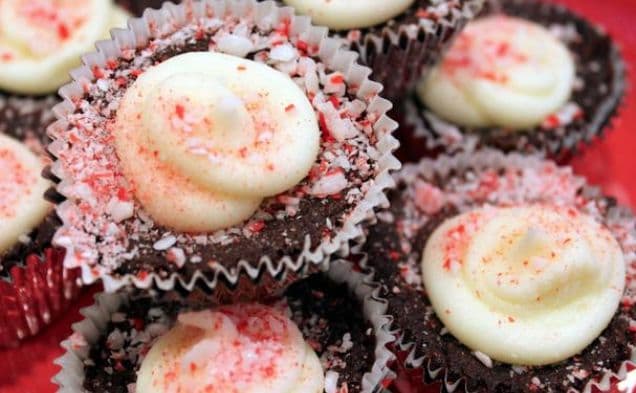 Peppermint Hot Chocolate Cupcakes