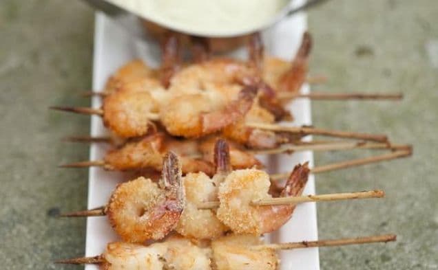 Crunchy Prawn Skewers With Lemony Avocado Dip