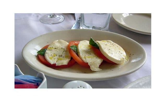 Italian Tomato and Mozzarella Caprese