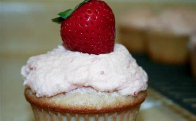 Organic Strawberry Cupcakes