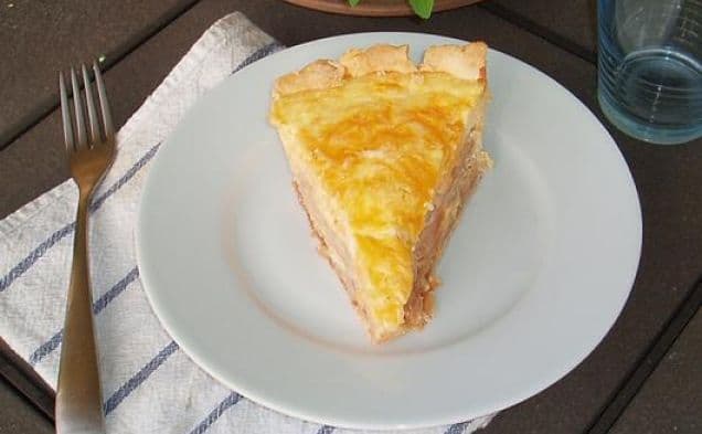 Apple Cinnamon Quiche