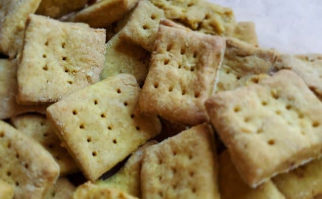 Curry Crackers