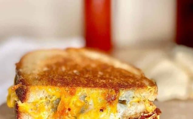 Buffalo Chicken Grilled Cheese
