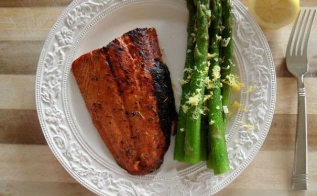 Balsamic & Honey Glazed Salmon with Lemony Asparagus