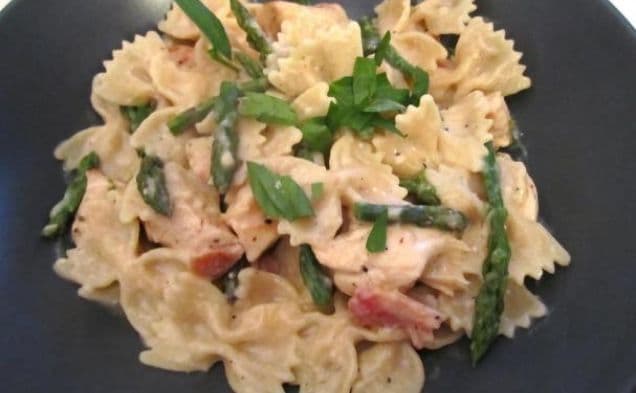 Chicken Farfalle with Low-Fat Alfredo Sauce