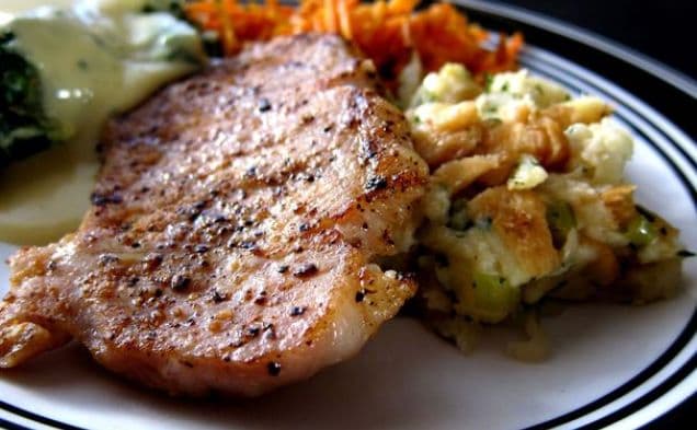 Easy Pork Chops on Stuffing