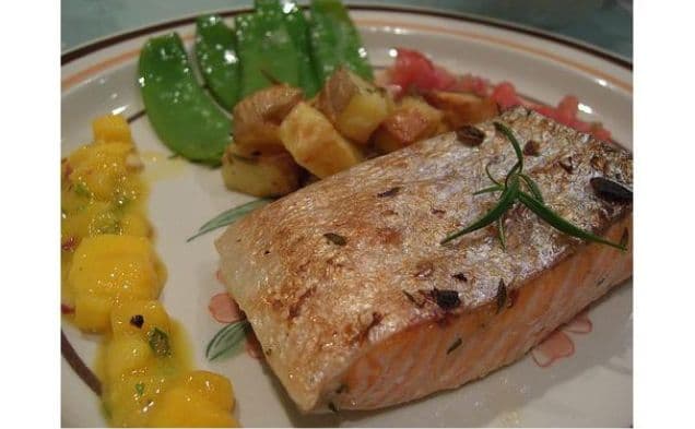 Grilled Salmon With Mango Salsa
