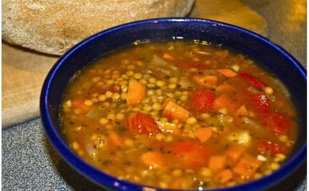 Lemony Greek Lentil Soup