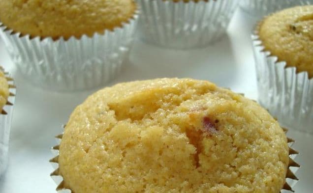 Maple-Bacon Corn Muffins