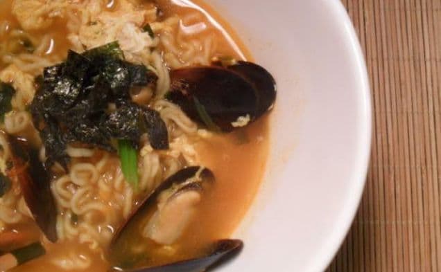 Neoguri (Spicy Seafood Ramen)