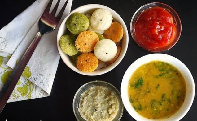 Organic Rava Idlis With Sambar & Chutney