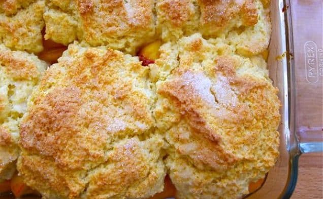 Perfect Old Fashioned Peach Cobbler