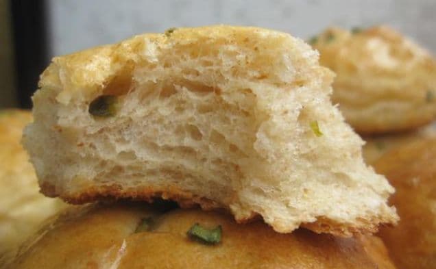Potato and Scallion Bread Rolls