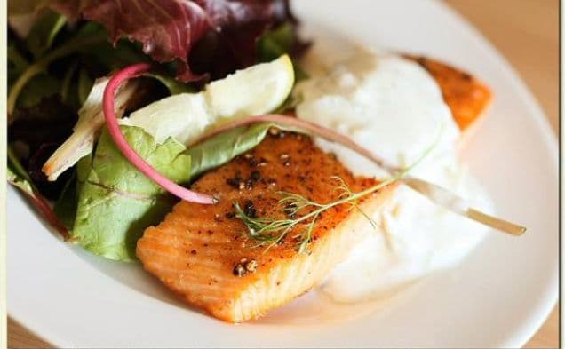 Seared Salmon With Garlic Dill Sour Cream