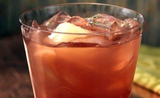 The Pearhattan Cocktail