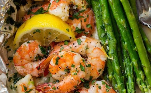 Shrimp and Asparagus Foil Packs with Garlic Lemon Butter Sauce